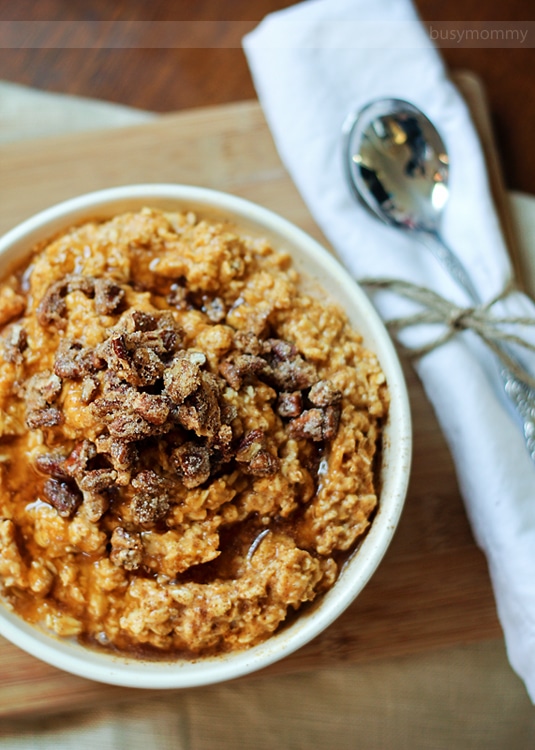 Overnight pumpkin oatmeal with cinnamon sugar pecans