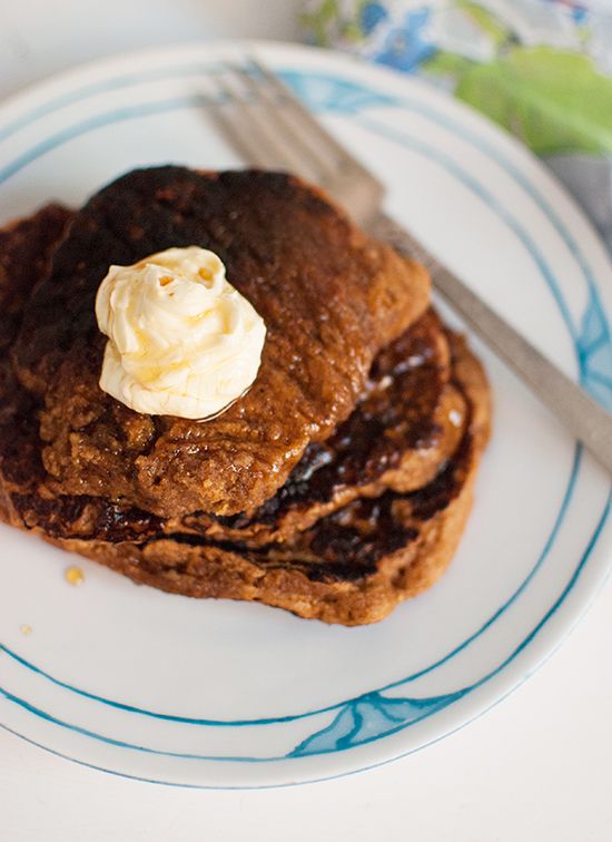 Whole Wheat Gingerbread Pancakes