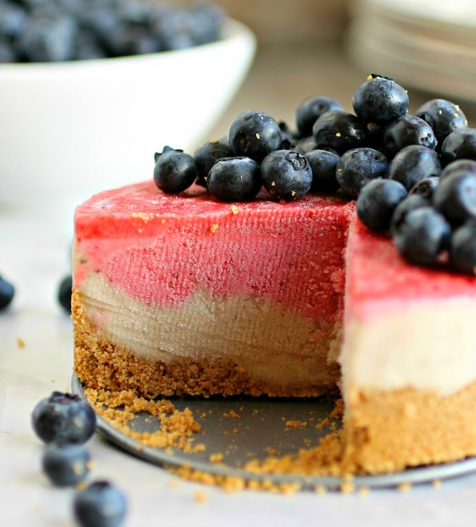 frozen banana berry cake- fourth of july recipes