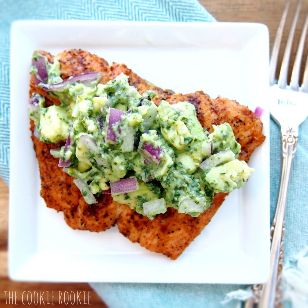 salmon with avocado salsa + 4 other delicious recipes in this week's whole30 and paleo compatible meal plan with free printable grocery shopping list