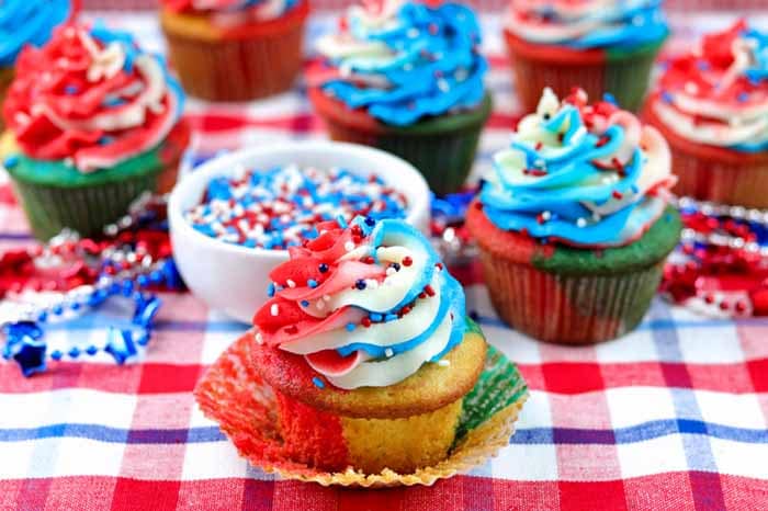 Red white and blue cupcakes - 4th of July Snacs