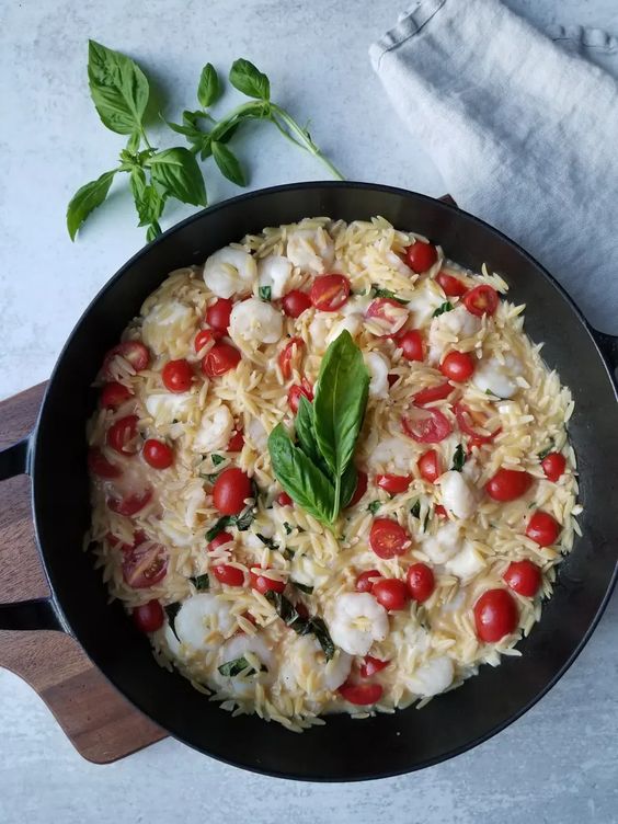 shrimp orzo with tomato mozzarella and basil