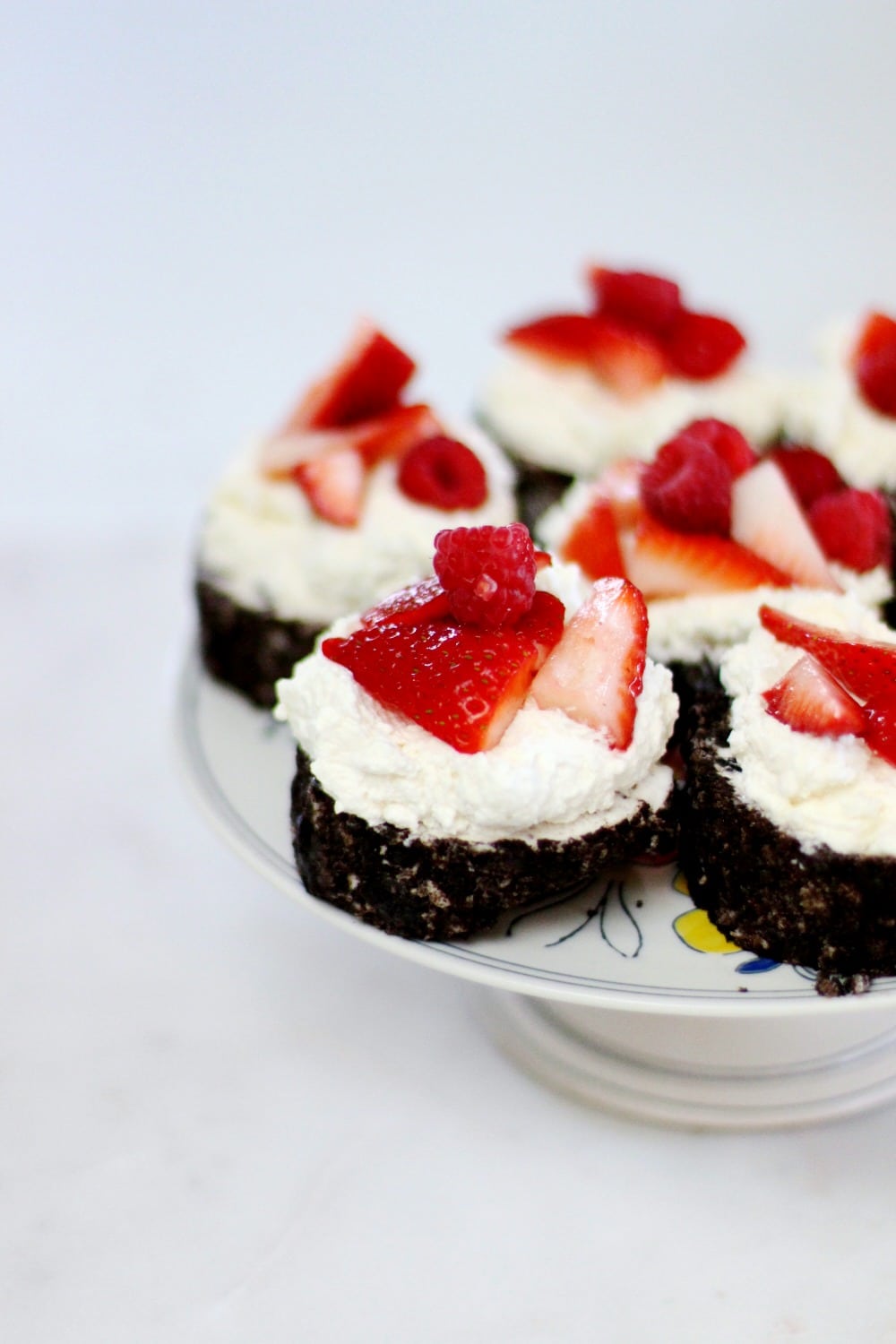 Berry OREO® Ice Cream Cake Recipe Slices