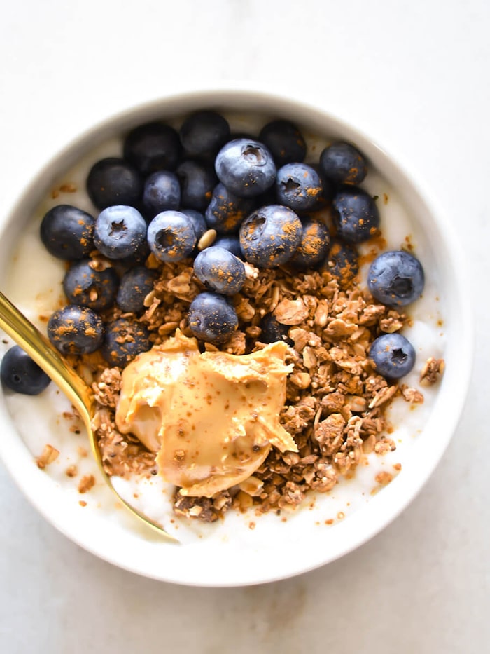 blueberry recipes- blueberry granole yogurt bowl