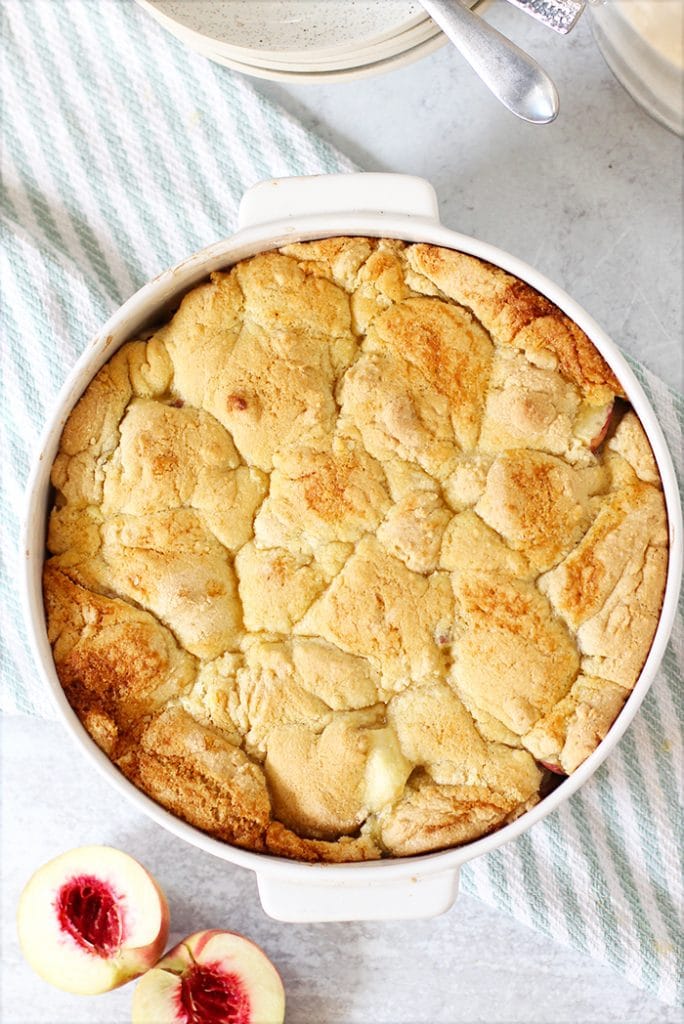 easy peach cobbler recipe just out of oven