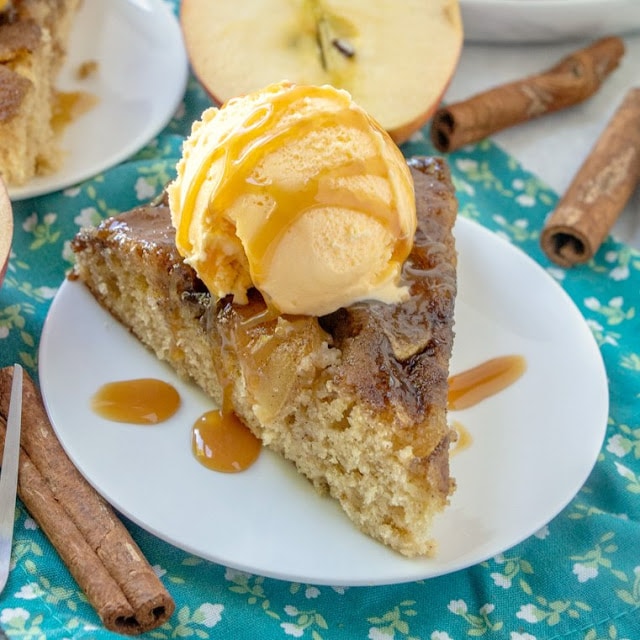 Upside Down Cakes | Upside Down Caramel Apple Skillet Cake