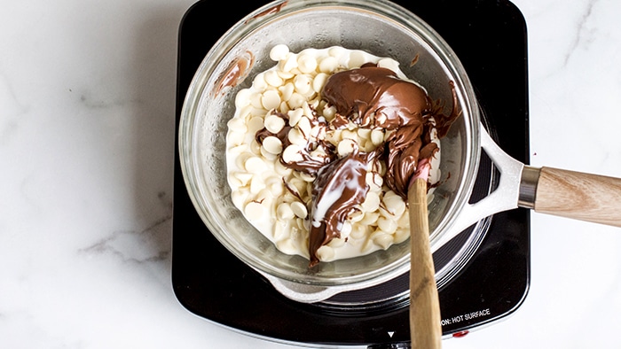 Nutella Covered Strawberries Dip